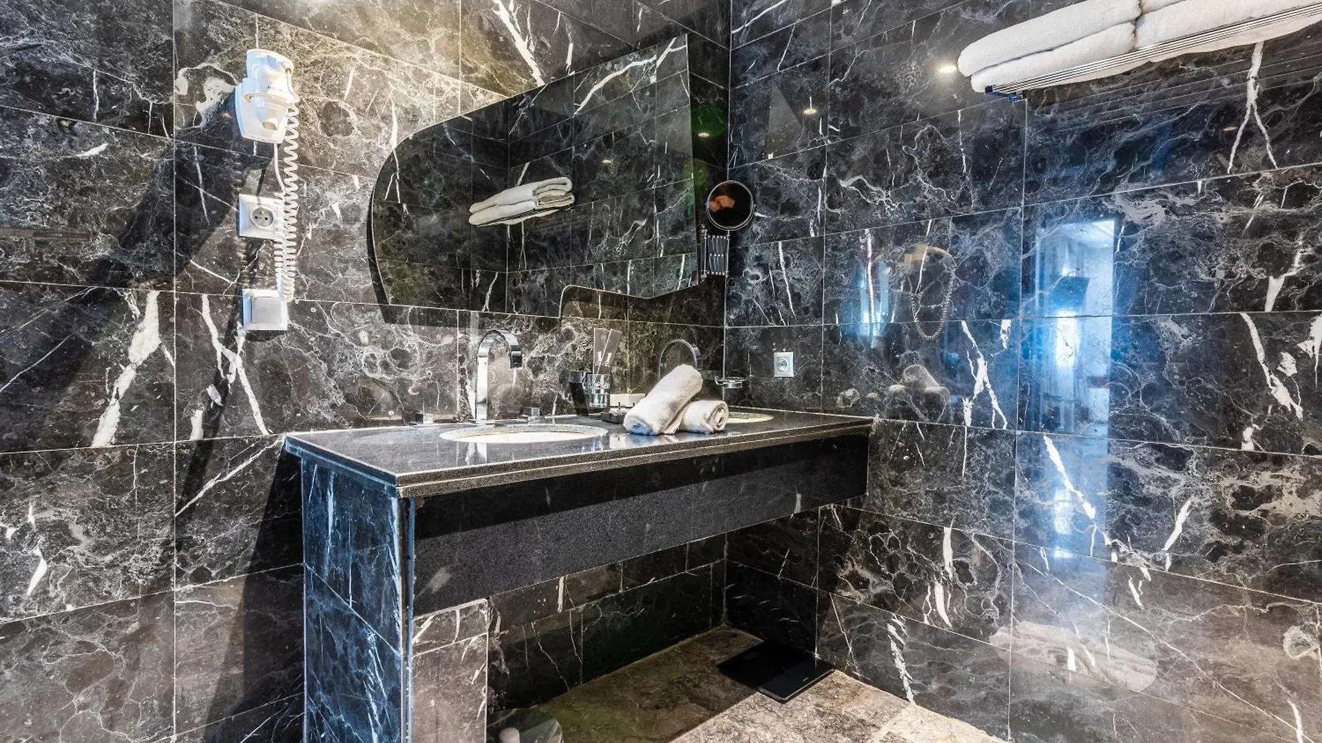 One Hotel Casablanca 5*,